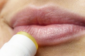 Etwas dickeres Melkfett für die Lippen